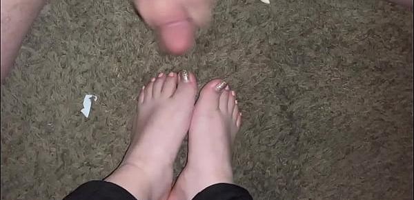  Cumshot on sexy feet (Silver and Pink Toes)